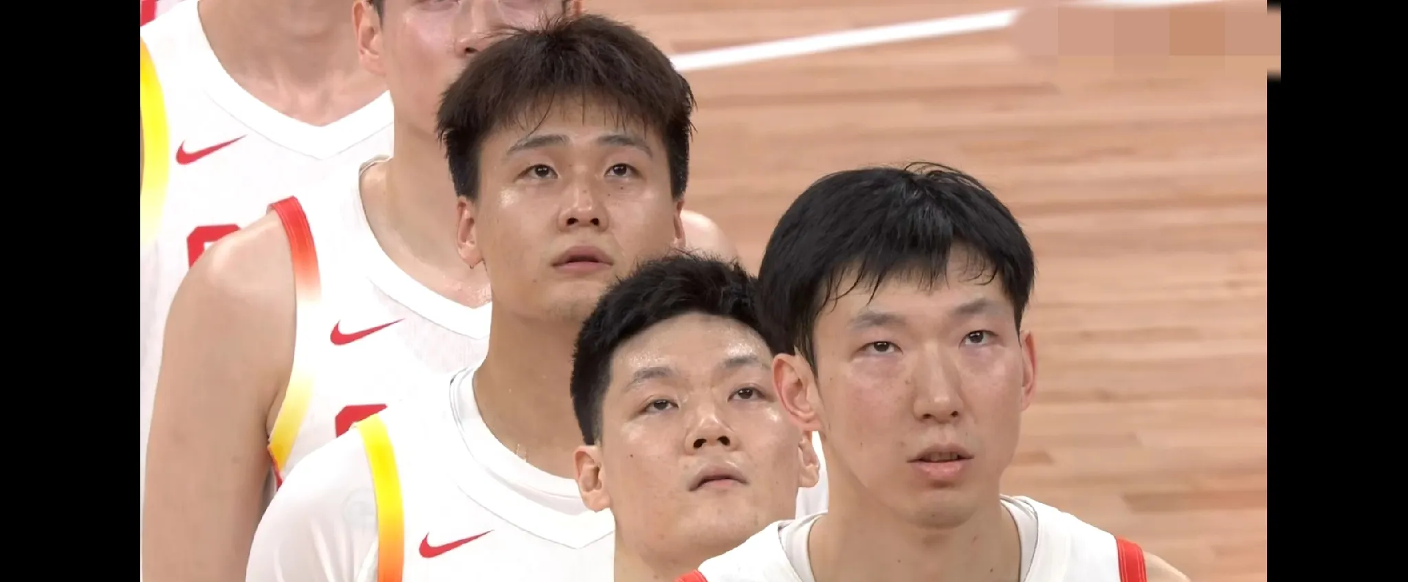 中国男篮NBA夏联集锦周琦17分9板，中国男篮胜黄蜂(周琦盖帽集锦nba)